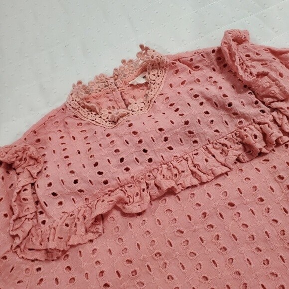 Entro Peach Eyelet and Ruffled Blouse - Sz small - Picture 4 of 9